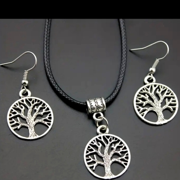 NEW 18K White GoldPlated Tree of Life Corded Necklace & Earrings Set - Picture 1 of 3